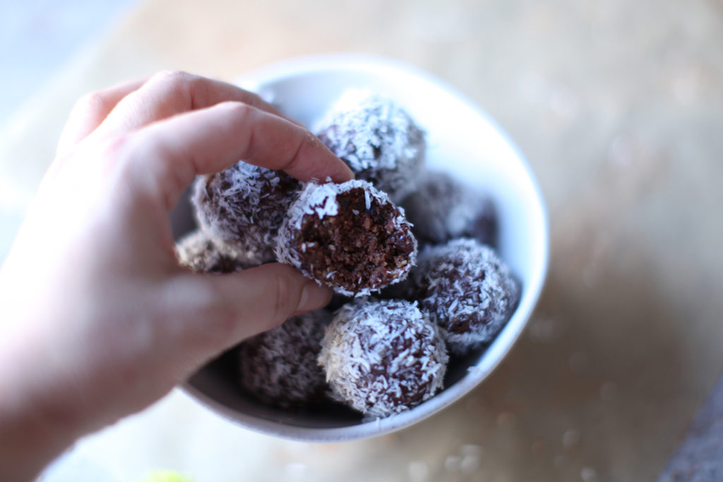 These energy power balls are filled with wholesome goodness and are simply delicious! A wonderful snack for any occasion or if you are simply having a chocolate craving moment. They are gluten and dairy free. Enjoy & Be Tummy Vibrant!