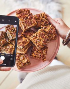 Easy Pecan Pie Bars