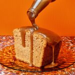 Gâteau à la patate douce et caramel à la root beer